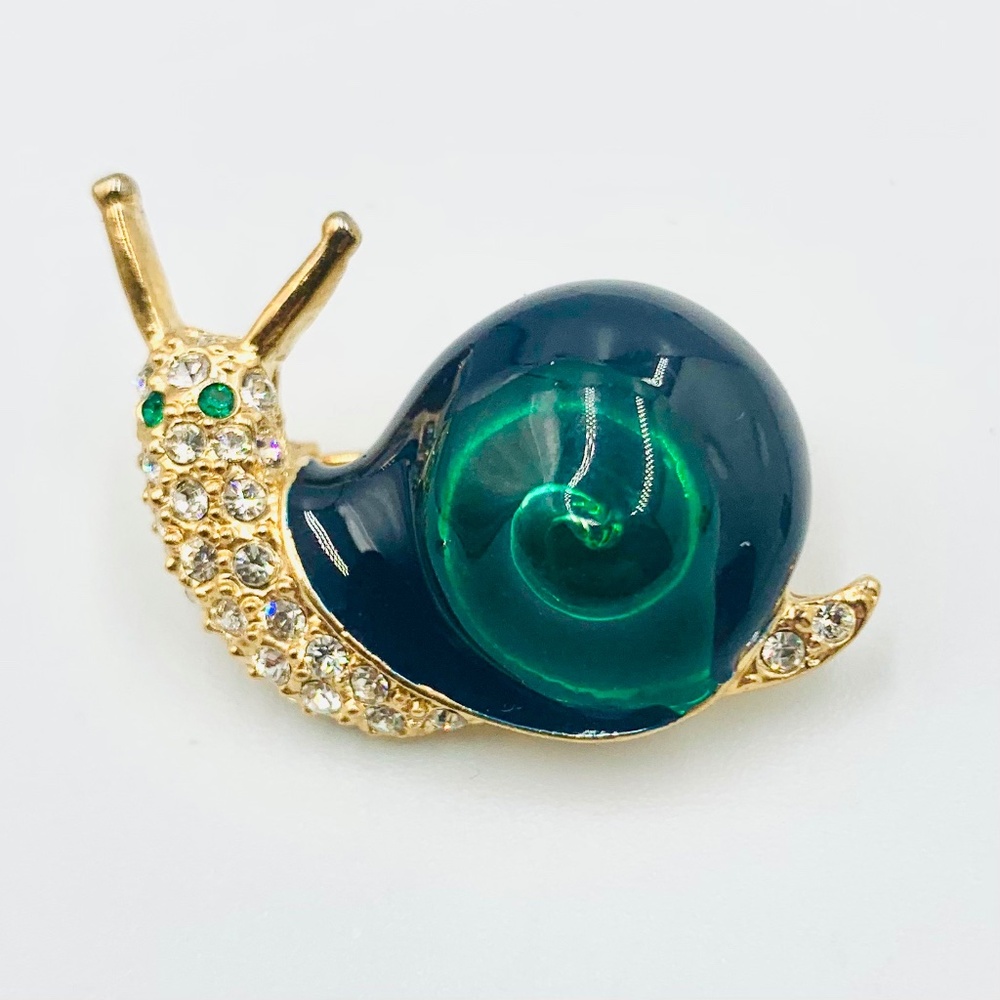 Whimsical-shiny Brooch green enamel sparkly eyed Snail gold-tone nature novelty